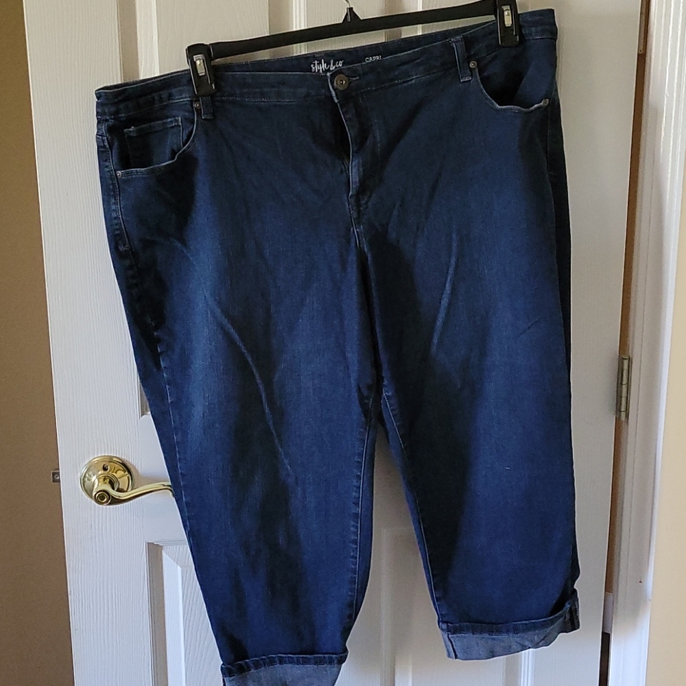 Cuffed Jean Capri